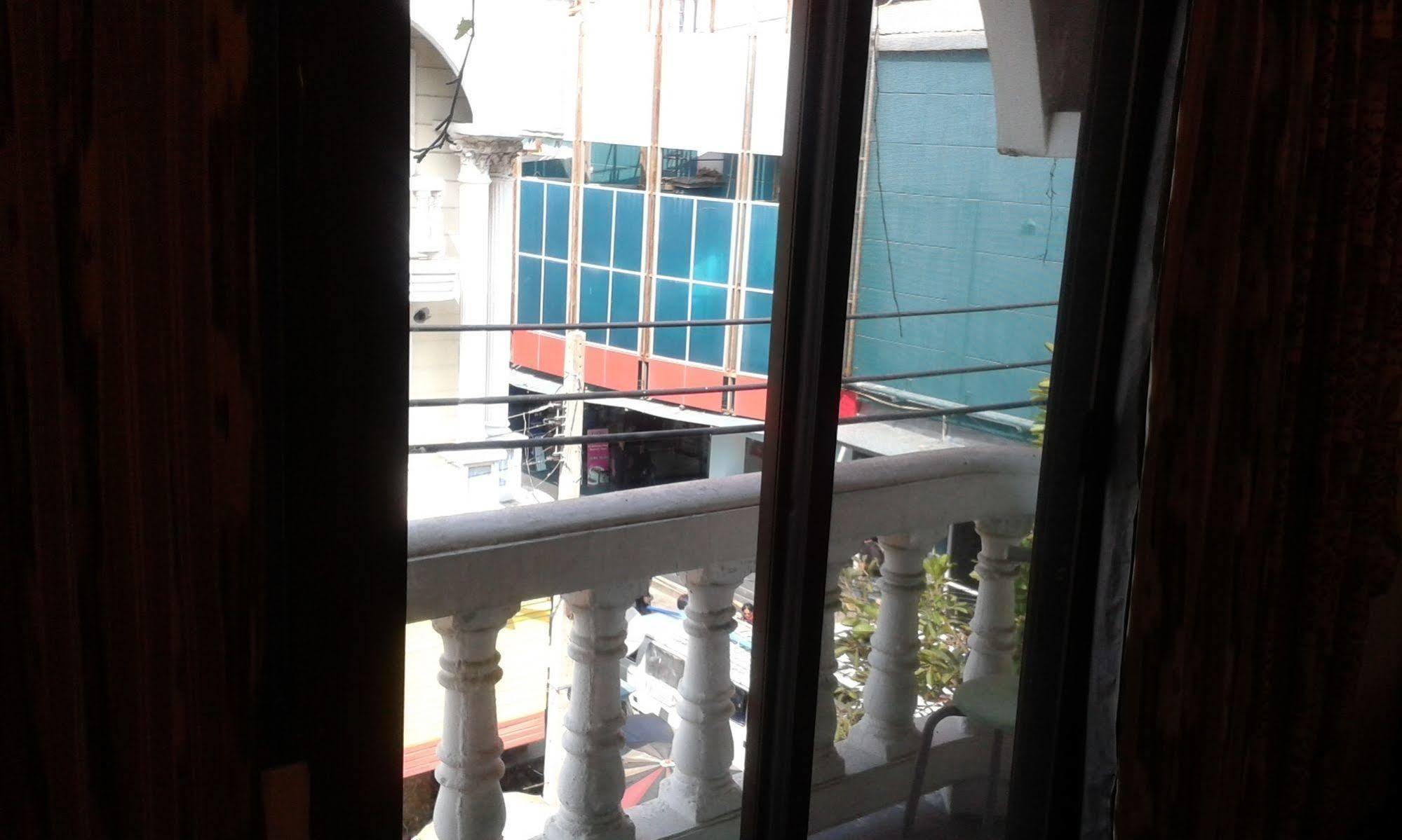 Baan Dok Mai Apartment Pattaya Exterior photo